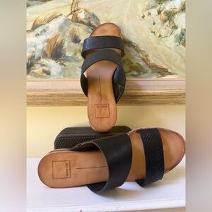 Dolce Vita Black and Tan Minimalist Sandals